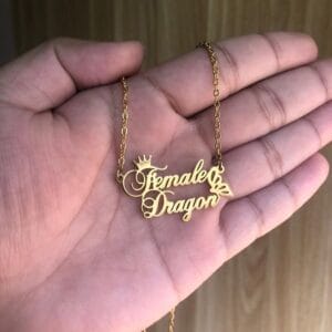 قلادة جميلة مخصصة 1