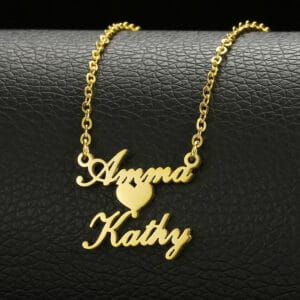 قلادة مخصصة كتابة أسماء بالعربية و الإنجليزية. مجوهرات مخصصة