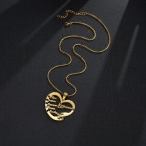 جوهرة القلب تعبير للحب بين أفراد العائلة الواحدة هدية جميلة للأم.