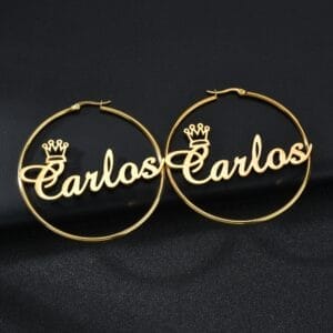 تأتي باللون الذهبي و اللون الفضي