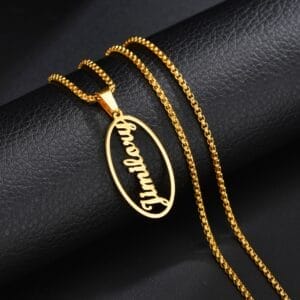 مجوهرات ذات جودة عالية متنوعة الأشكال و الألوان